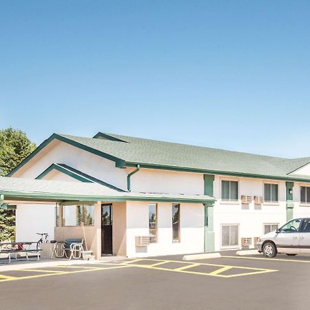 Hotel Super 8 By Wyndham Miller Extérieur photo